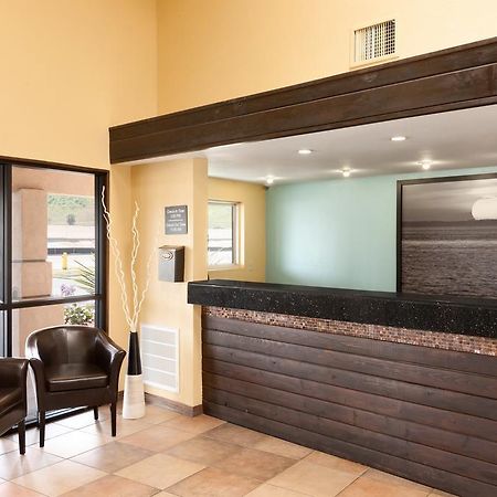 Super 8 By Wyndham Oceanside Marty'S Valley Inn מראה חיצוני תמונה