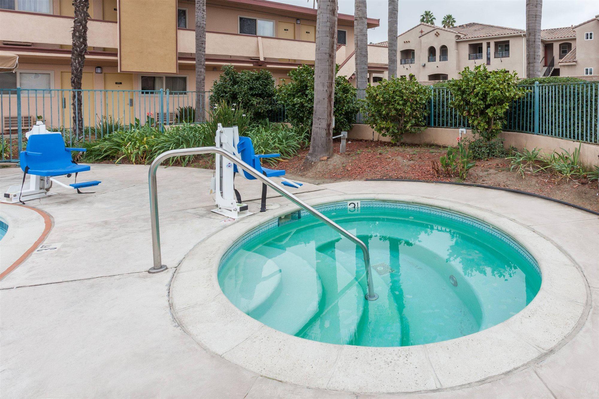 Super 8 By Wyndham Oceanside Marty'S Valley Inn מראה חיצוני תמונה