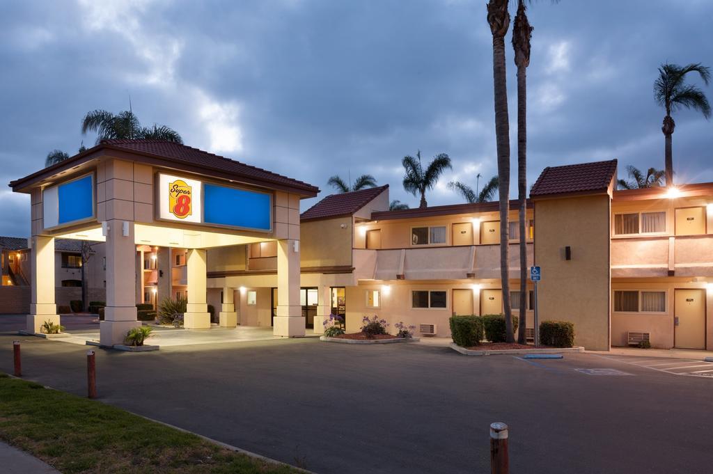 Super 8 By Wyndham Oceanside Marty'S Valley Inn מראה חיצוני תמונה
