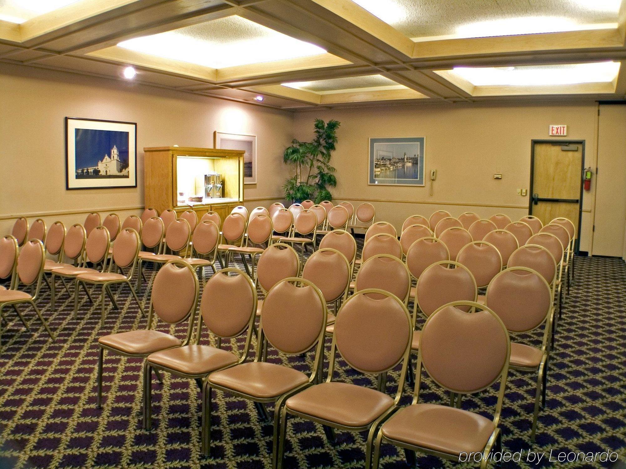 Super 8 By Wyndham Oceanside Marty'S Valley Inn מראה חיצוני תמונה